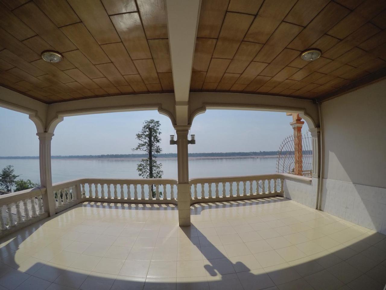 Hengheng II Guest House Kratyeh Kültér fotó