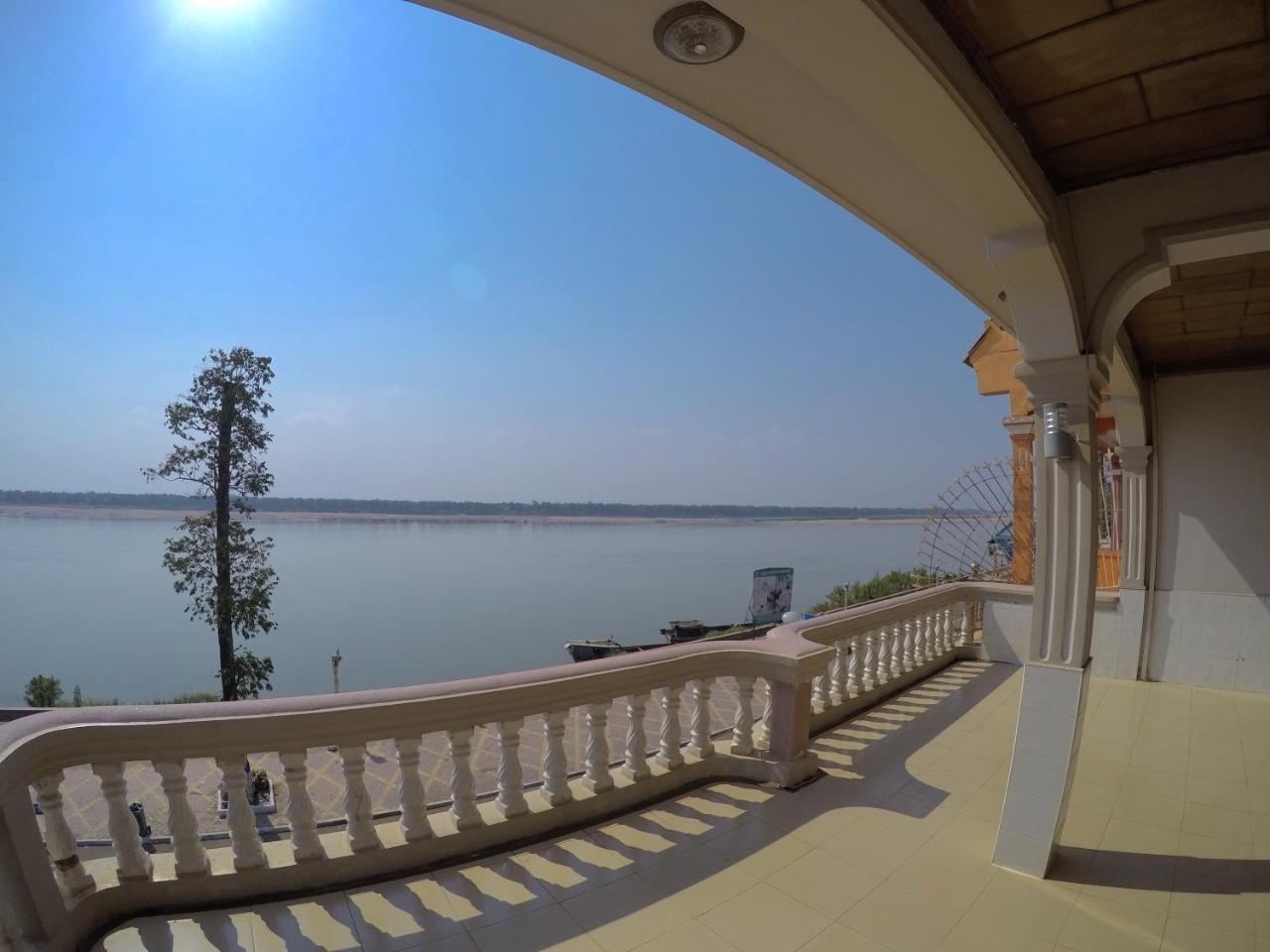 Hengheng II Guest House Kratyeh Kültér fotó